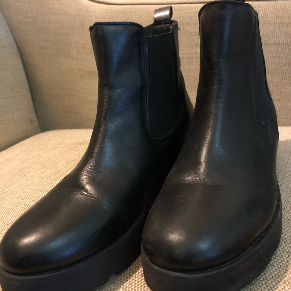 Black Chelsea boots